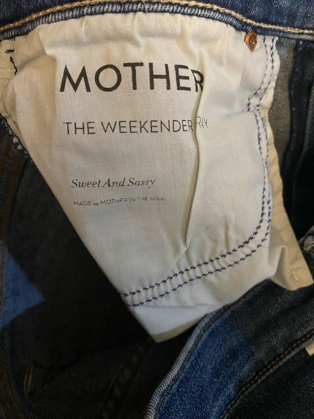 Mother The Weekender Fray Sweet and Sassy - Picture 8 of 16